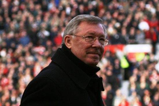 Un tânăr care nu a scris pe Facebook de Alex Ferguson a fost bătut şi muşcat de colegii săi