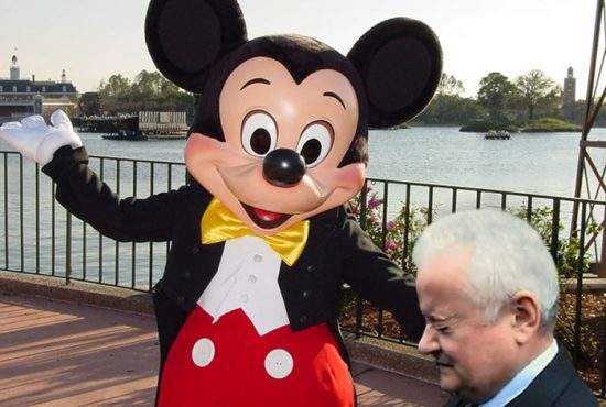 Irinel Columbeanu şi-a prezentat cazul la Disneyland, în faţa lui Mickey Mouse