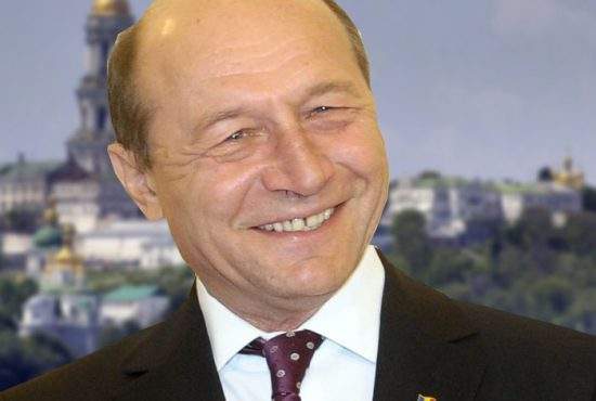 Referendumul din Crimeea, anulat din lipsă de cvorum! Băsescu, văzut la Kiev zâmbind ştrengăreşte