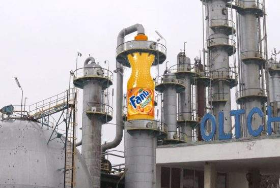 Privatizarea Combinatului Chimic Oltchim a aruncat în aer preţurile la Fanta şi Danone