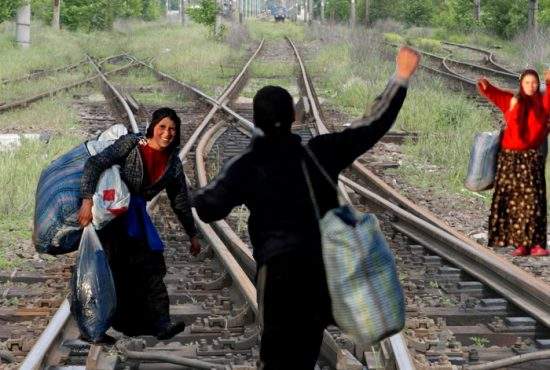 Aşa da! CFR a angajat ţigani pentru a demonta trenurile şi a le monta la loc la destinaţie