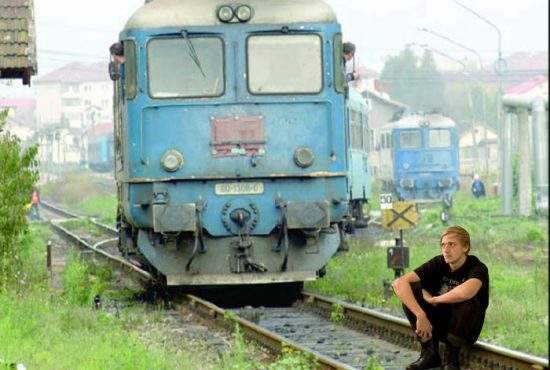 Tragedie! Un tânăr a murit de bătrâneţe, după ce s-a aruncat în faţa unui tren personal