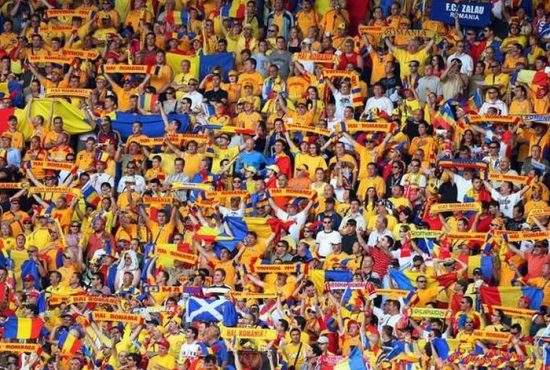 Milioane de români se declară români de mici după ce România a bătut Ucraina cu 3-0