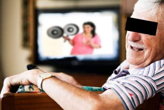 Pensionarii vor teleshopping cu pauze publicitare, ca să poată merge la WC fără să rateze vreo fază