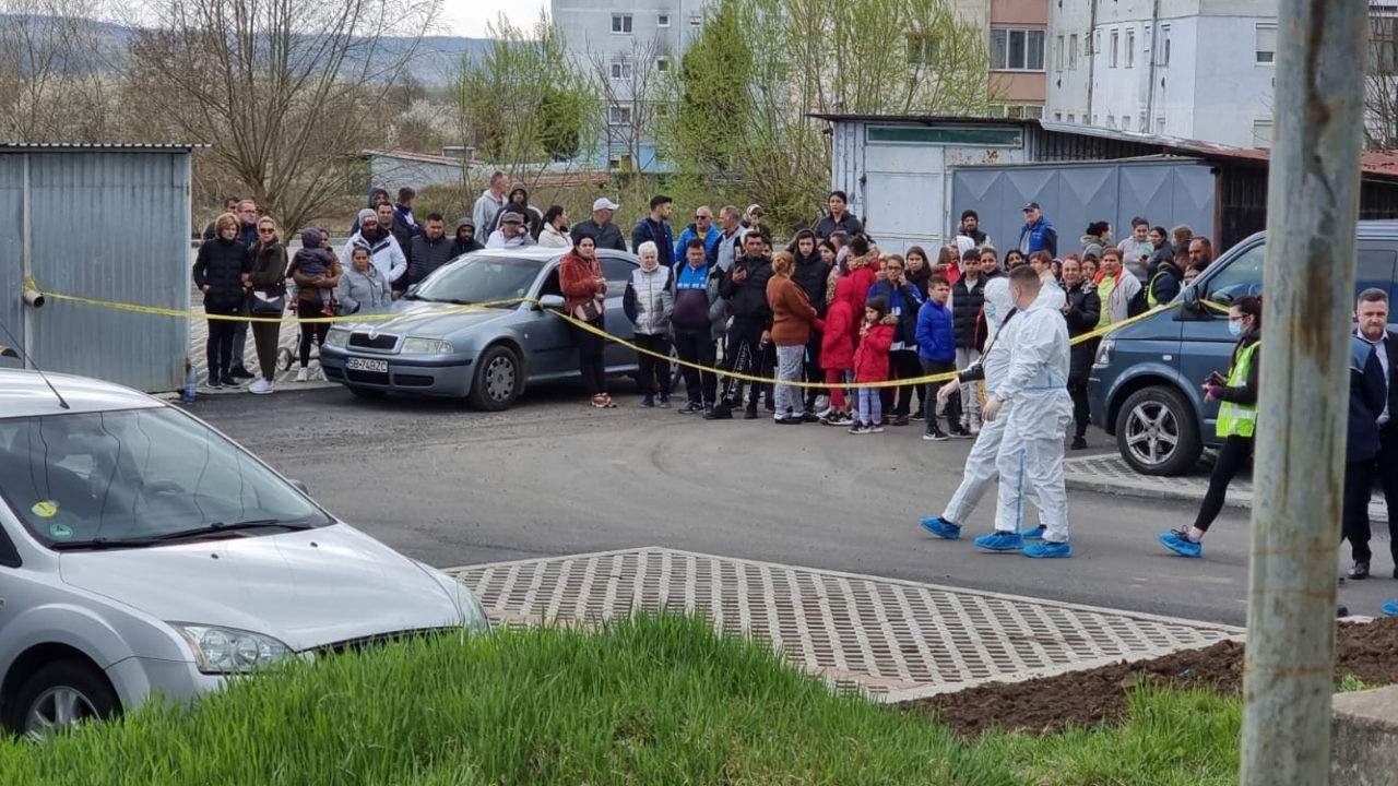 Carnagiu pe străzile din Mediaș. Victimele unui accident auto, mâncate de localnici