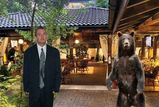 Clientul unei terase din Brașov a găsit un urs într-o salată