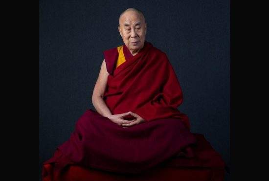 După șase luni de meditație continuă, Dalai Lama și-a amintit unde a lăsat cheile