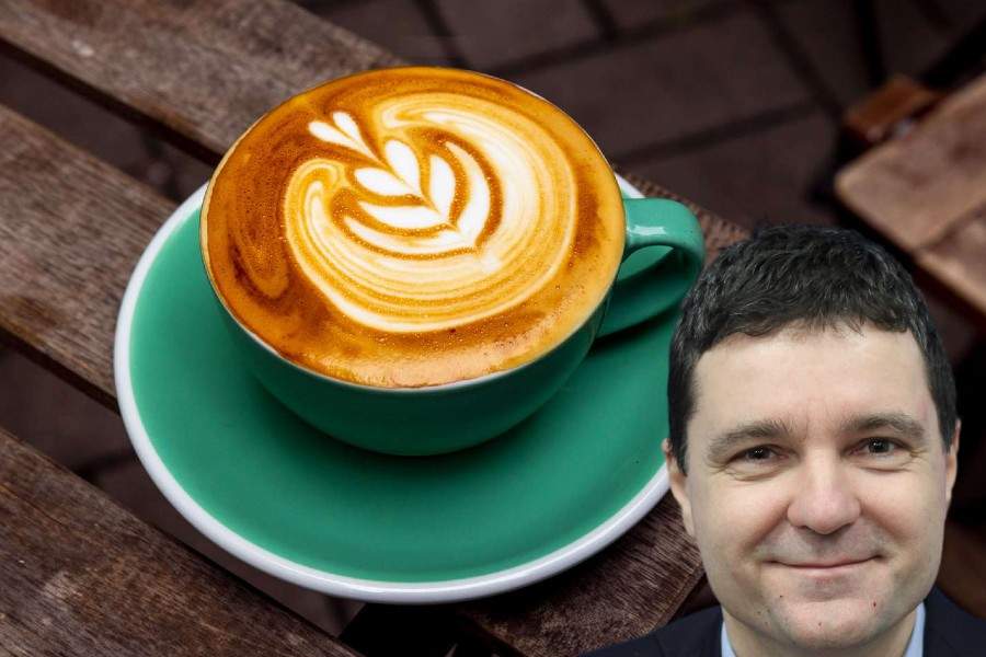 Întrebare la referendum în București: ”E normal ca un flat white să coste 16 lei?”